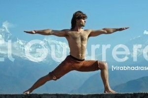 Postura del Guerrero de Yoga: Sus tres tipos y beneficios paso a paso