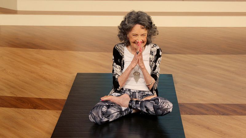 yoga para mayores de 80 años